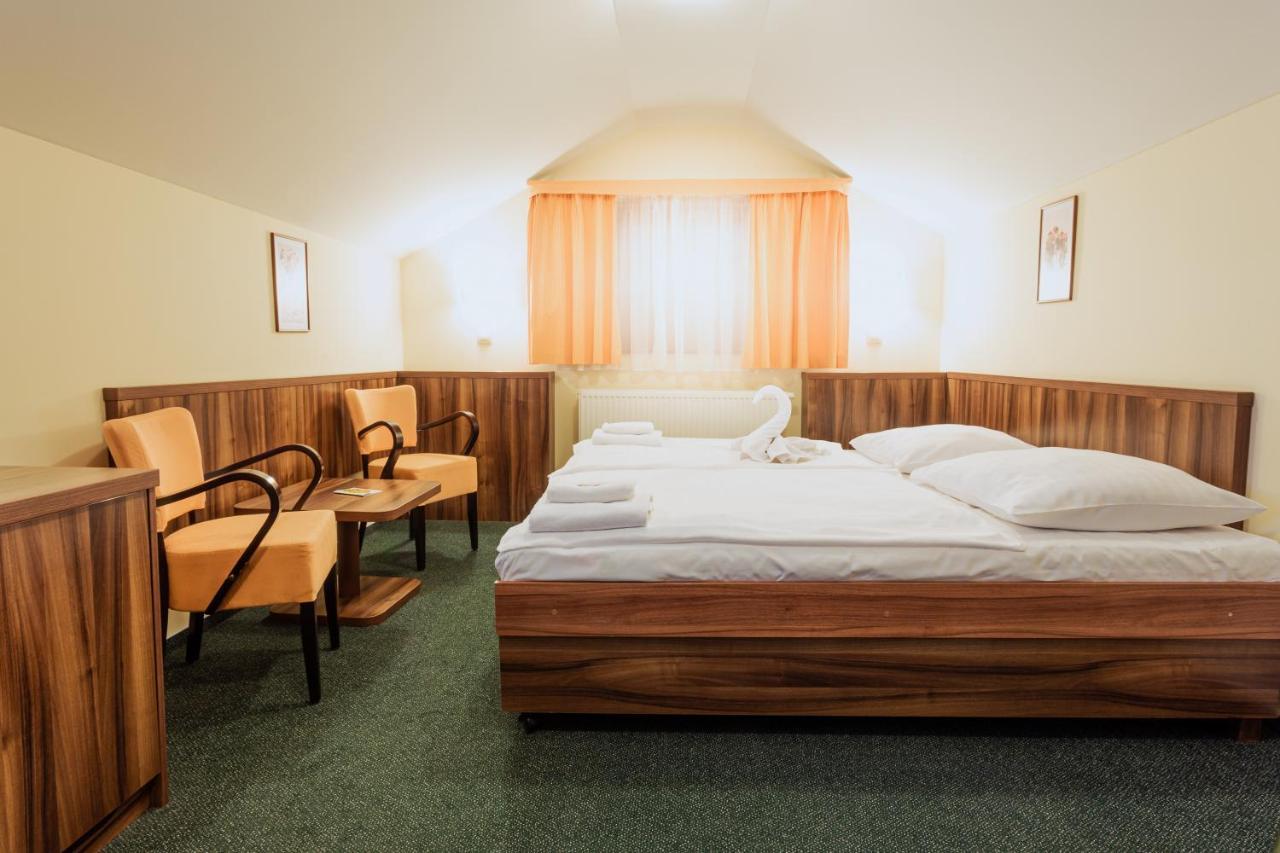 Hotel Studanka Rychnov nad Kneznou Bagian luar foto