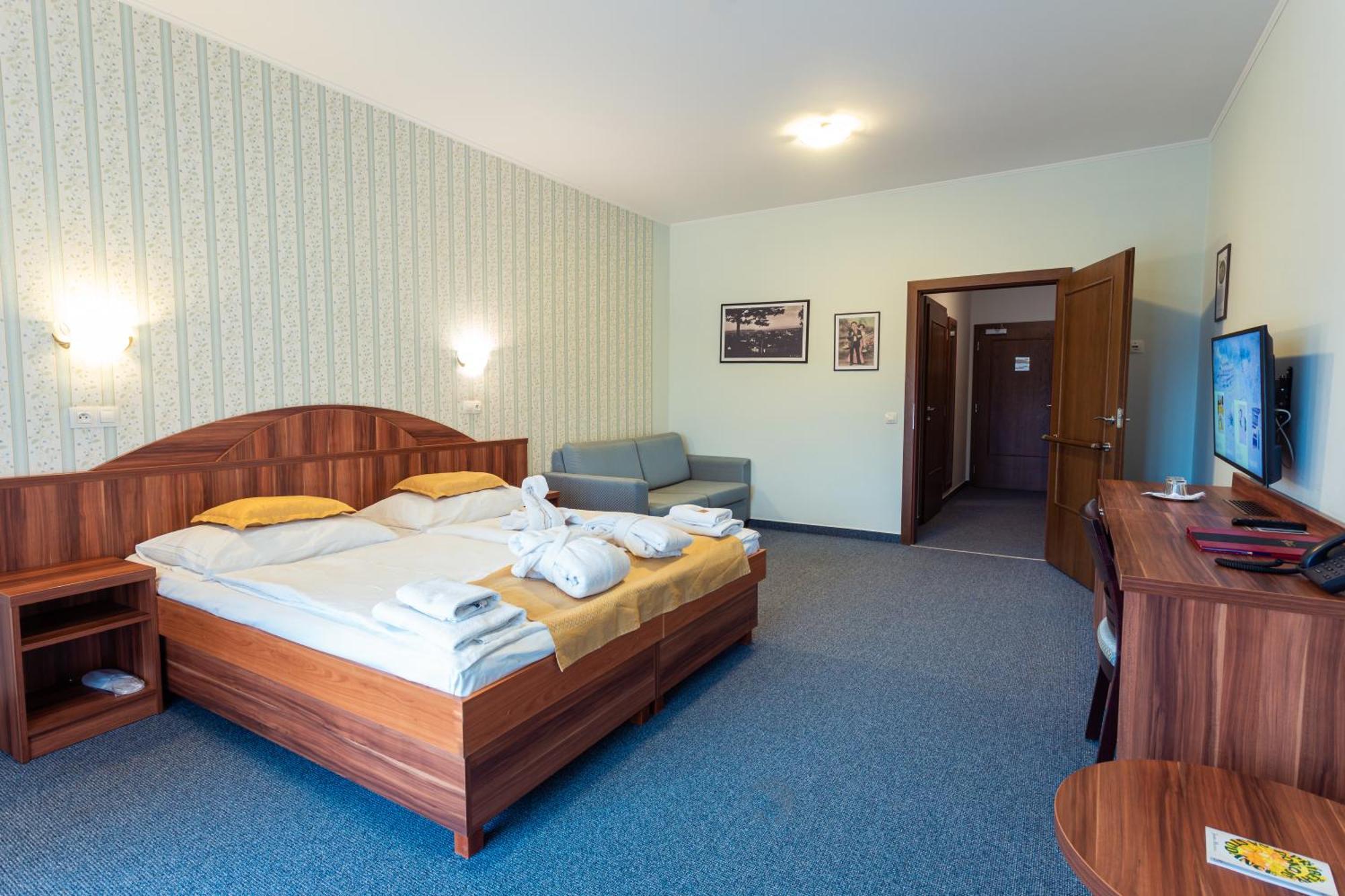 Hotel Studanka Rychnov nad Kneznou Bagian luar foto